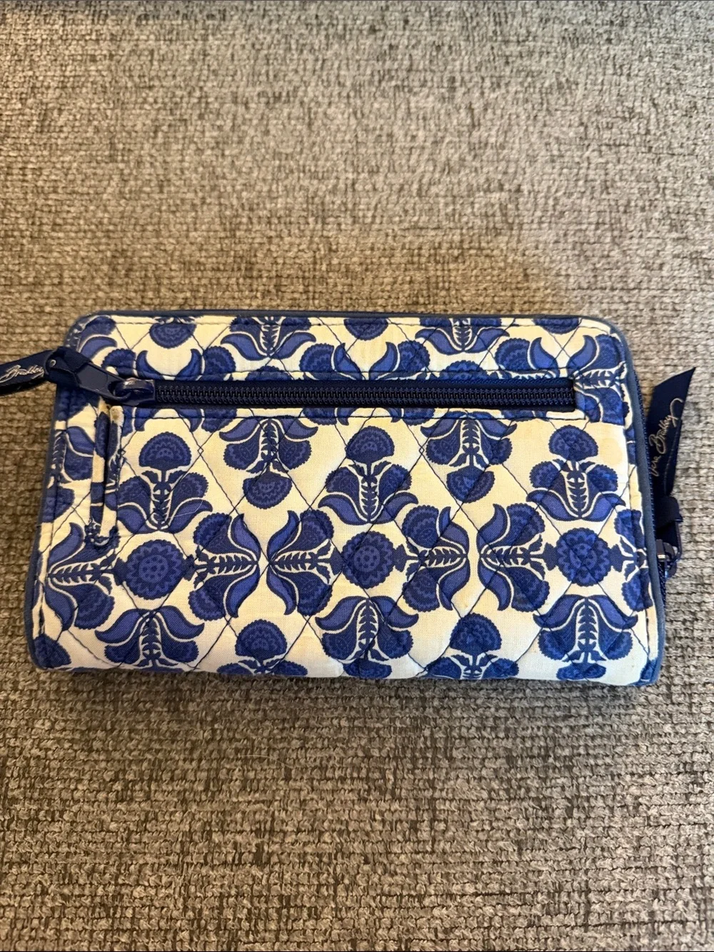 Vera Bradley Blue and Cream Quilted Floral Wallet - Picture 2 of 9